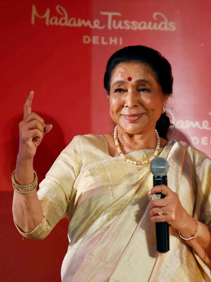 Asha Bhosle Death News